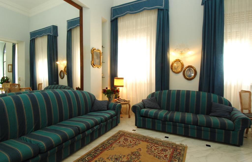 Grande Albergo Quattro Stagioni 리에티 외부 사진