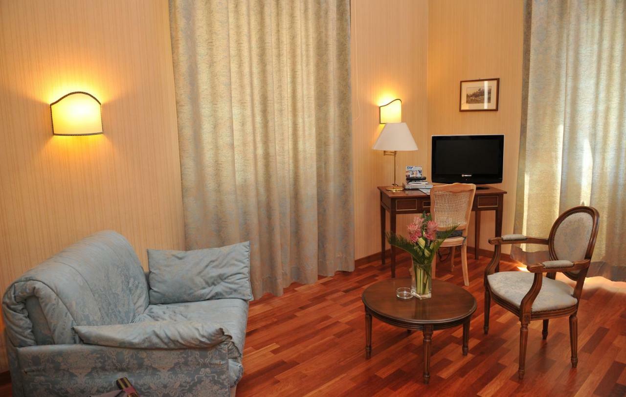 Grande Albergo Quattro Stagioni 리에티 외부 사진
