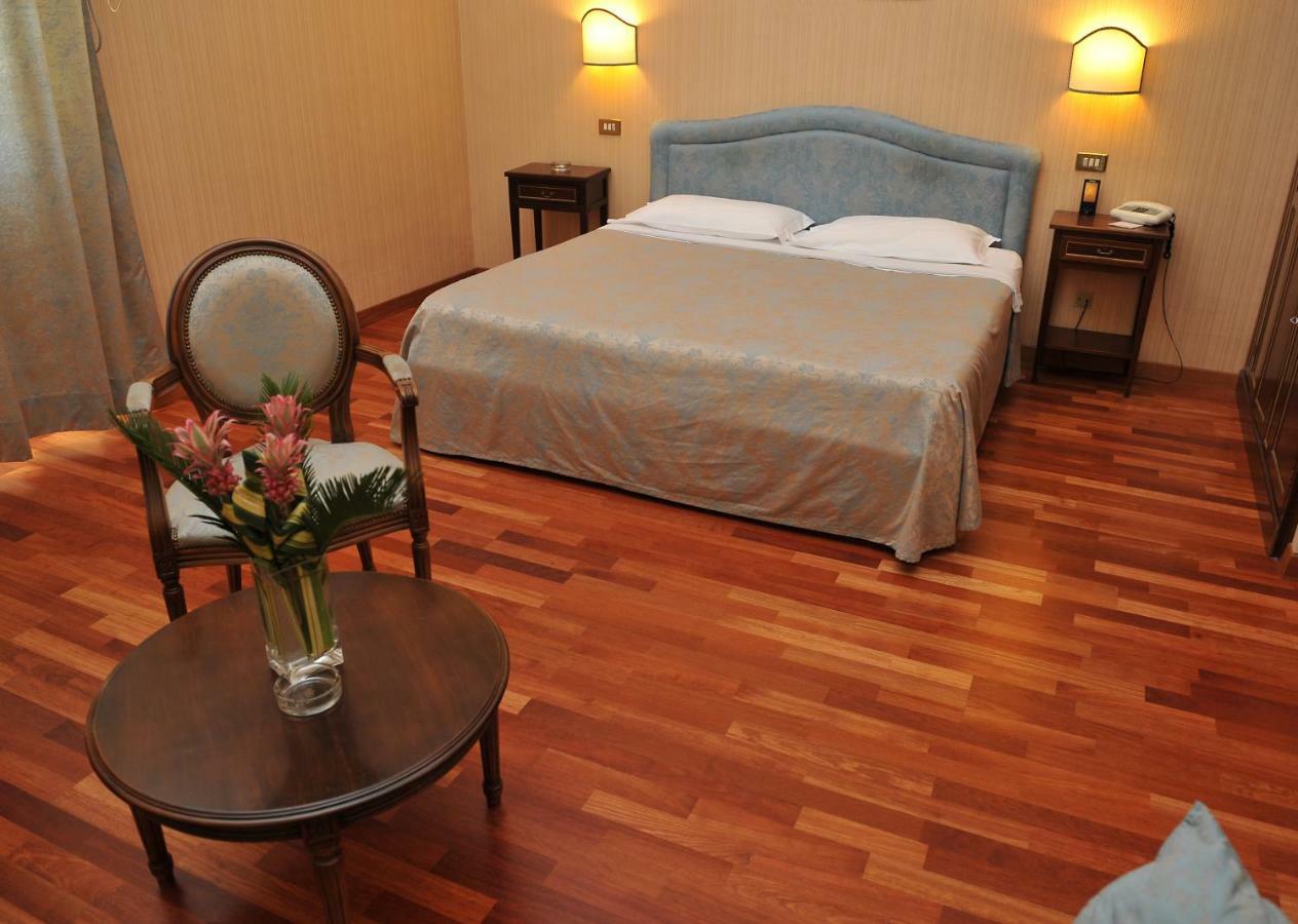 Grande Albergo Quattro Stagioni 리에티 외부 사진